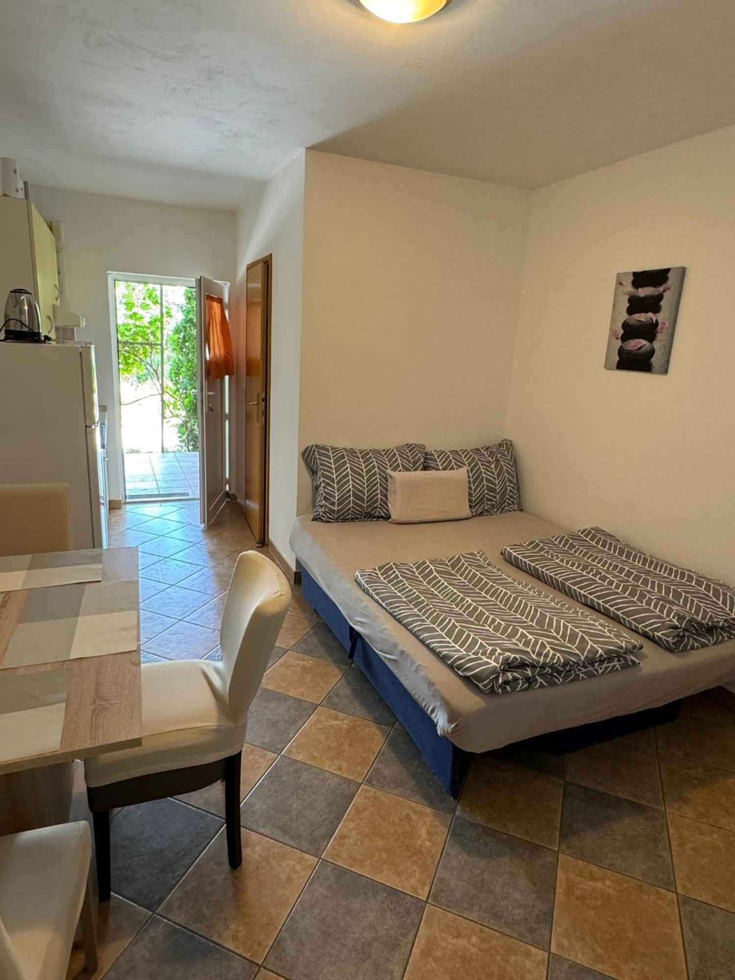 שמריקה Studio Apartments Mt מראה חיצוני תמונה