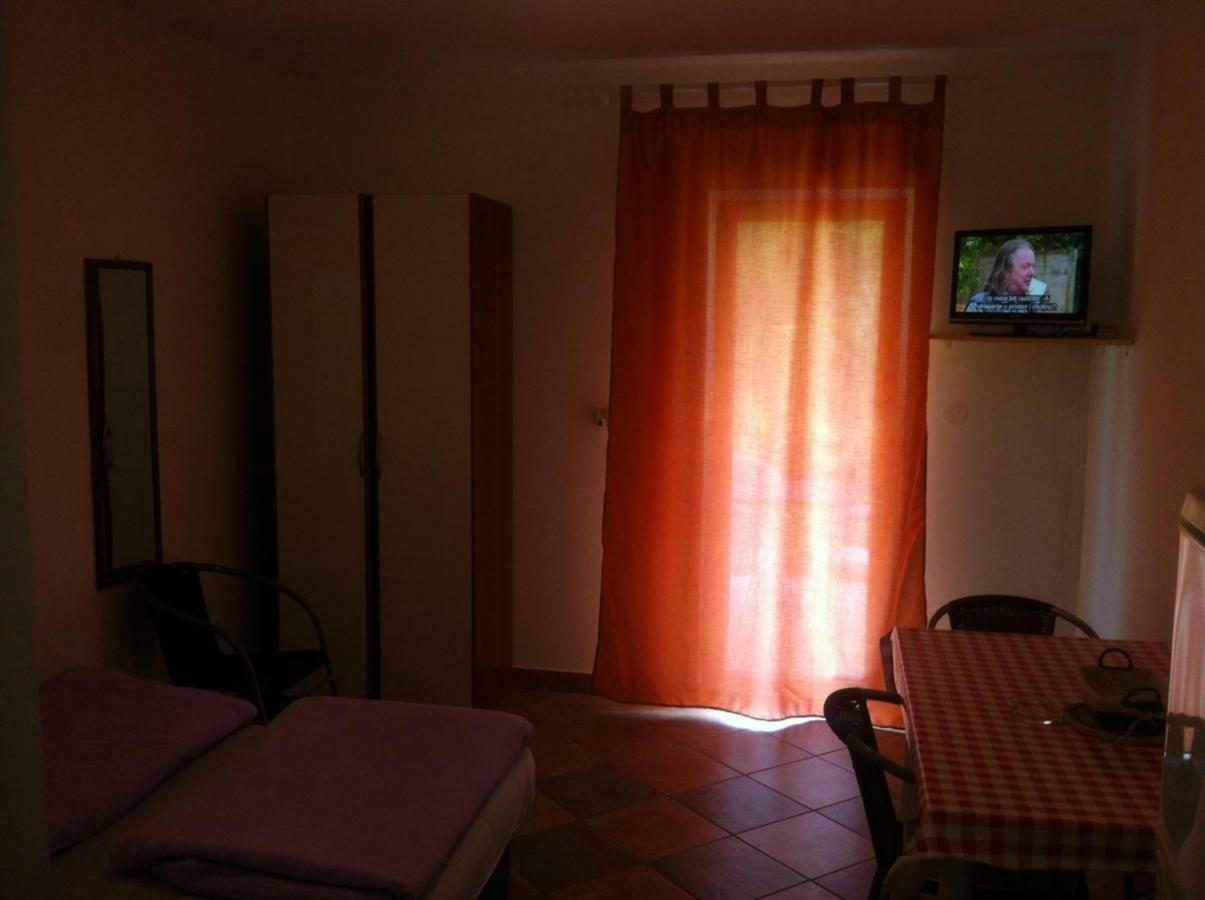 שמריקה Studio Apartments Mt מראה חיצוני תמונה