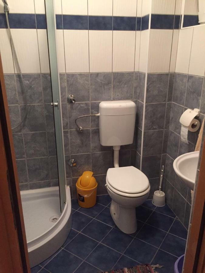 שמריקה Studio Apartments Mt מראה חיצוני תמונה