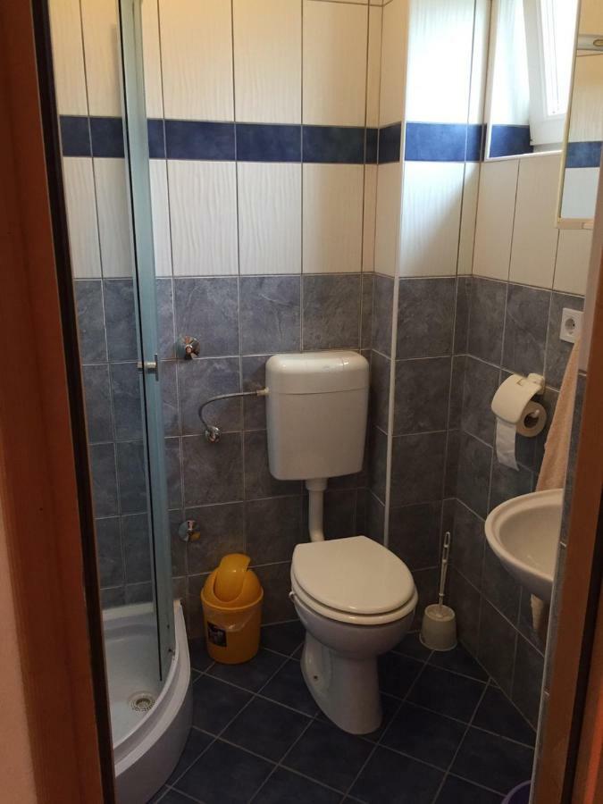 שמריקה Studio Apartments Mt מראה חיצוני תמונה
